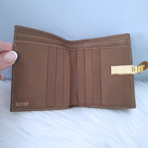 Gucci vintage belt clasp bifold compact wallet w/box EUC - Picture 6 of 10